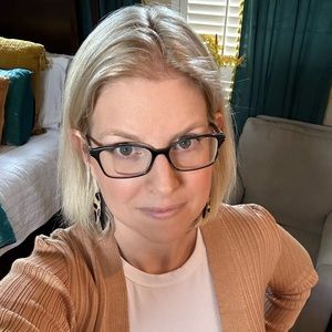 Meet your Posher, Donna